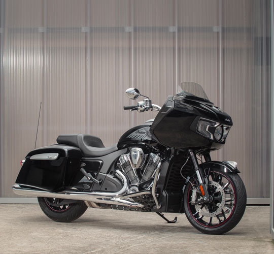 CARREGADA DE ESTILO PREMIUM